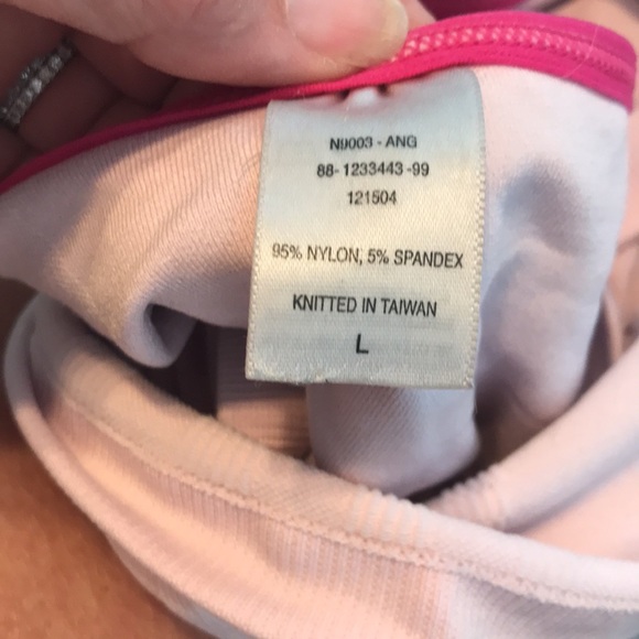 Racer back form fitting tank light Pink with magenta trim - Picture 7 of 9